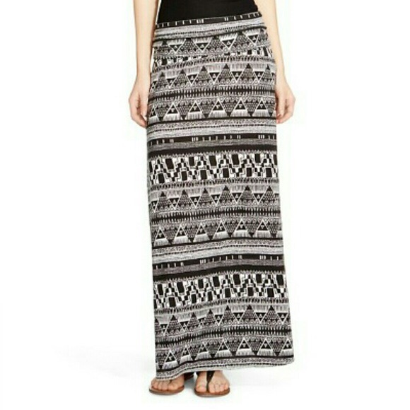 mossimo maxi skirt